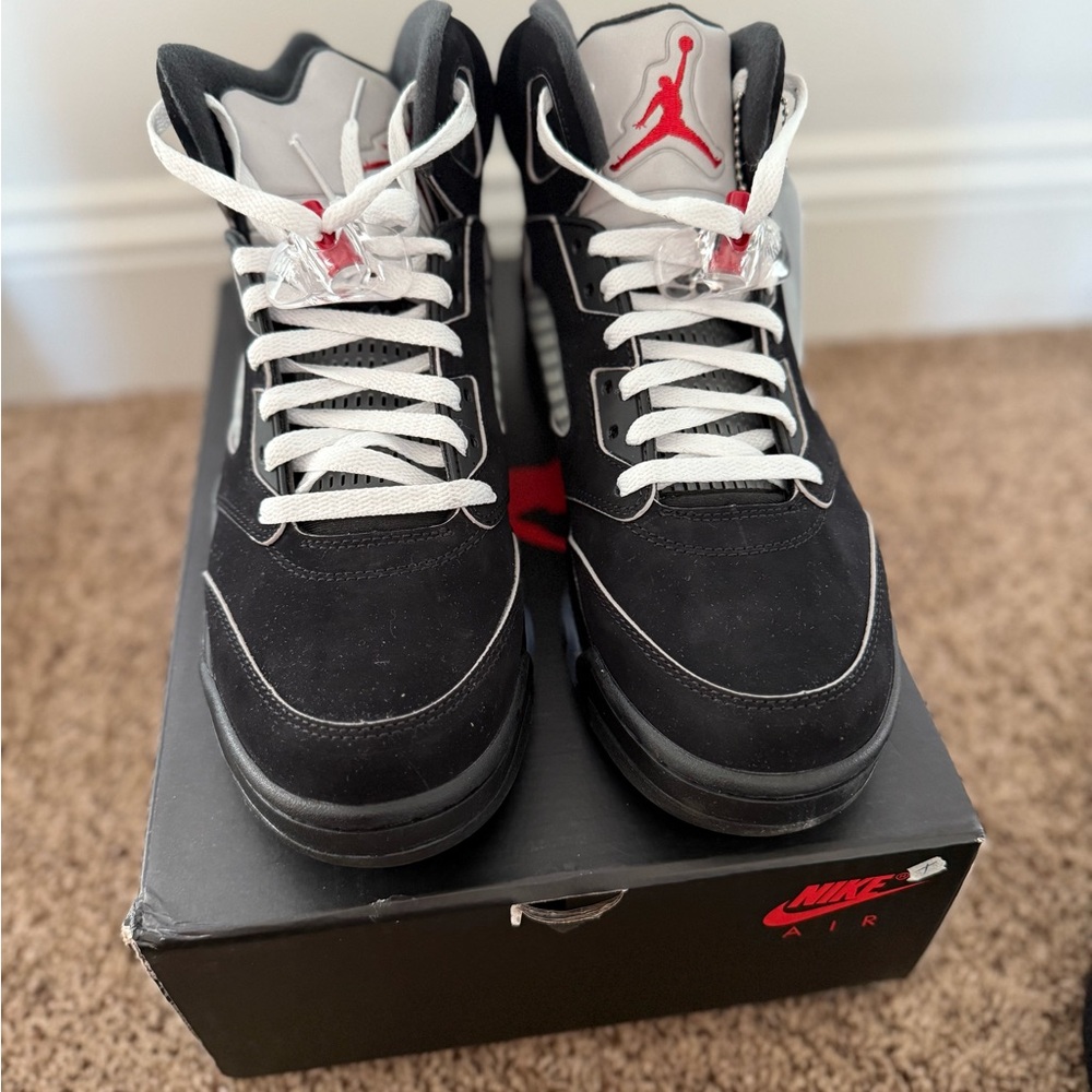 Nike Air Men's Black and Red Sneakers